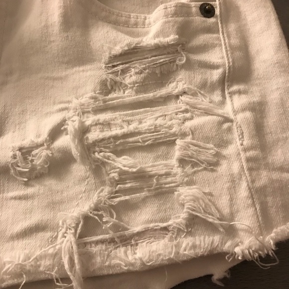 American Eagle white jean shorts - Picture 5 of 7